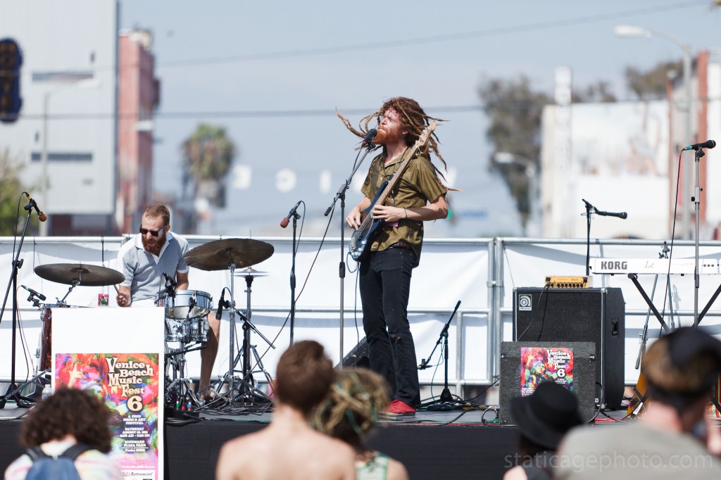 Grapes & Nuts at the Venice Beach Music Festival 6. August 13, 2011
